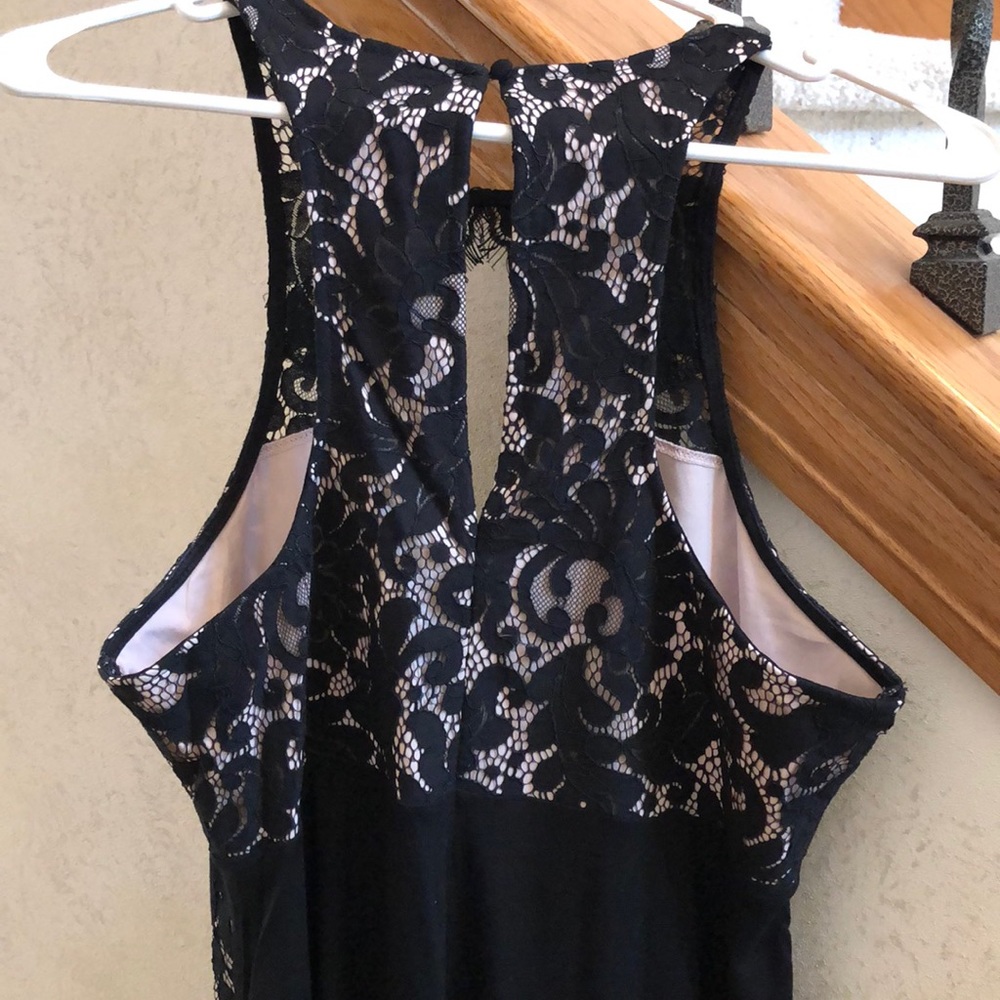 Express Dress - Picture 3 of 4